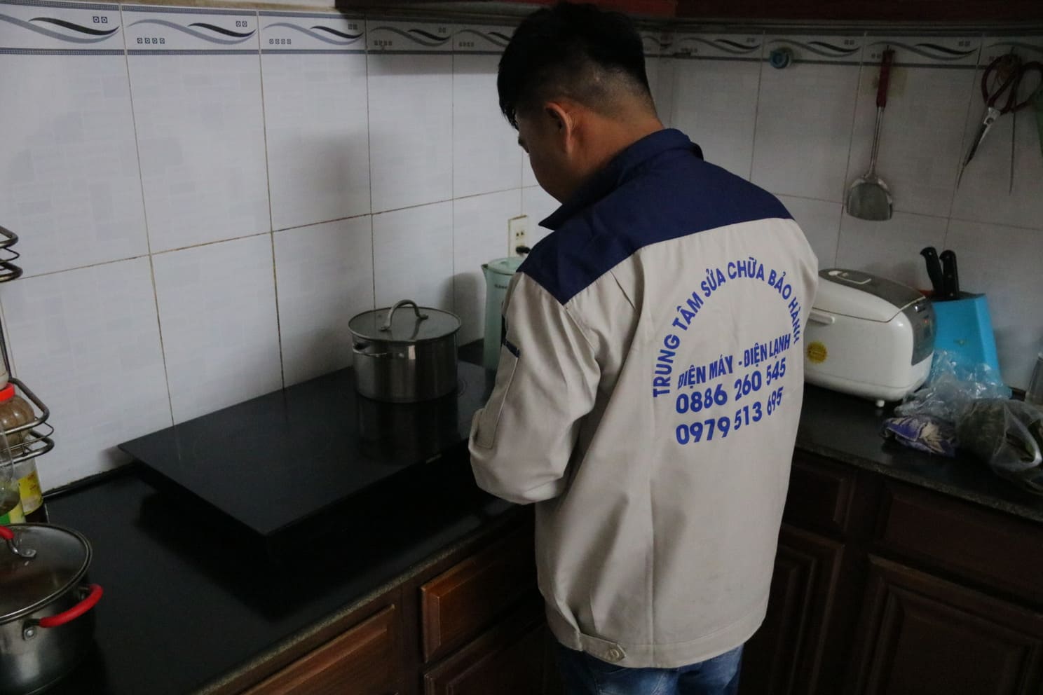 sửa Bếp Từ tại nhà TPHCM