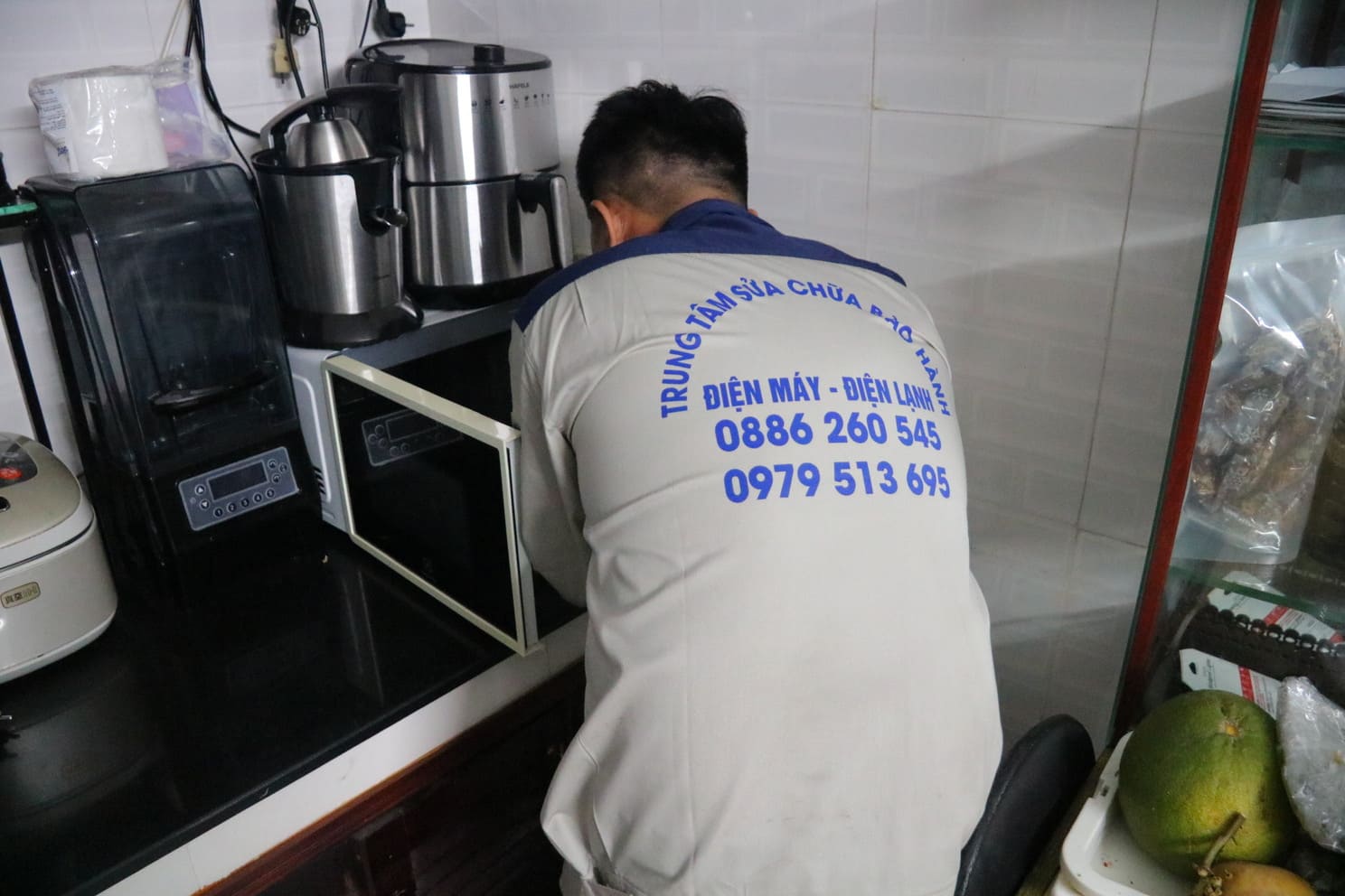 Sửa lò vi sóng tại nhà TPHCM chuyên nghiệp